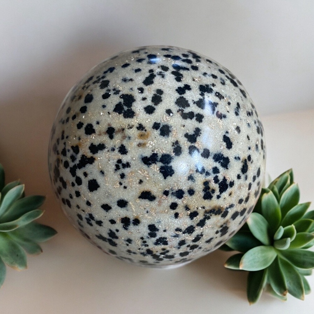 Dalmatian Jasper Sphere - Picture 4 of 8